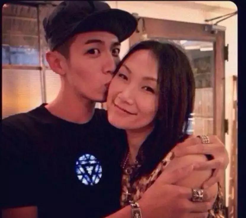 女作家艾小羊的公众号 (艾小羊新书全部小说全集在线阅读)