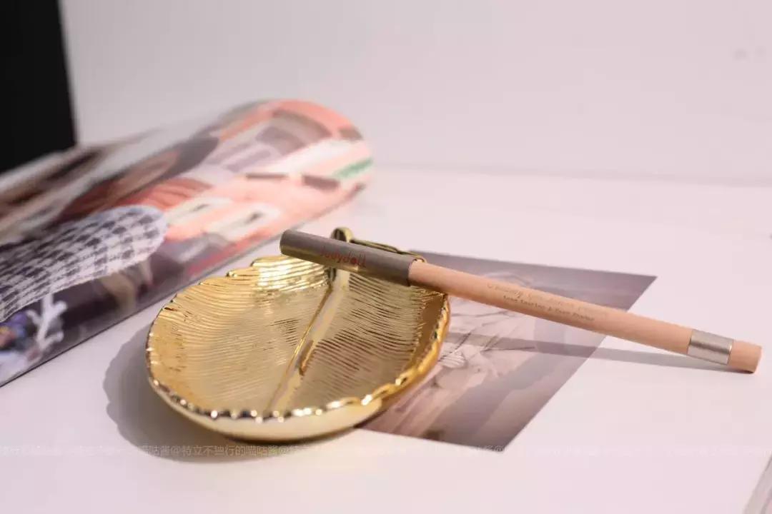 平价彩妆推荐学生党,买什么化妆品不踩雷的好用