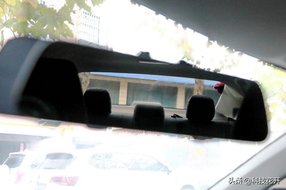 70迈流媒体记录仪10寸,70迈流媒体记录仪测评