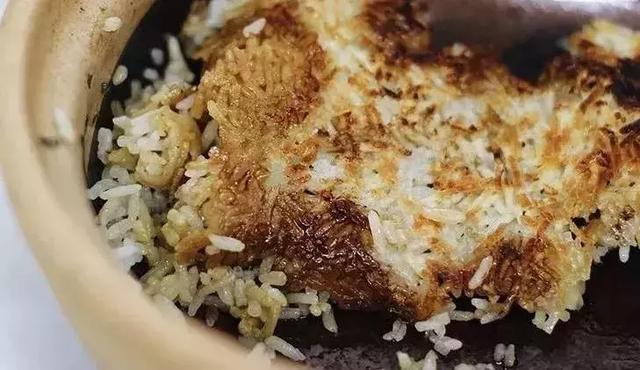 一锅出的饭,一锅出糯米锅巴