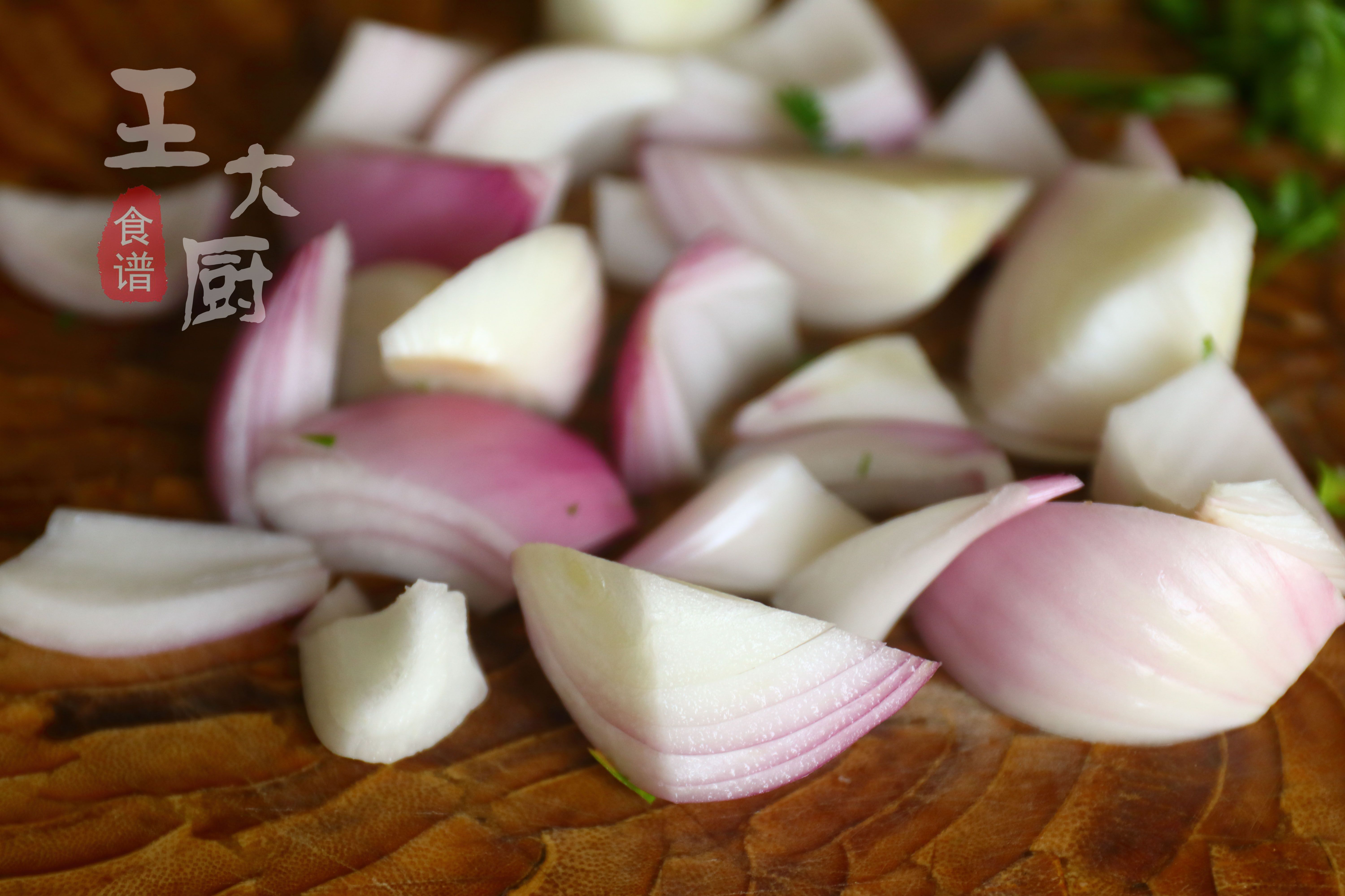 干锅肥肠的家常做法,香辣爽口,肥而不腻,超下饭,家人都爱吃