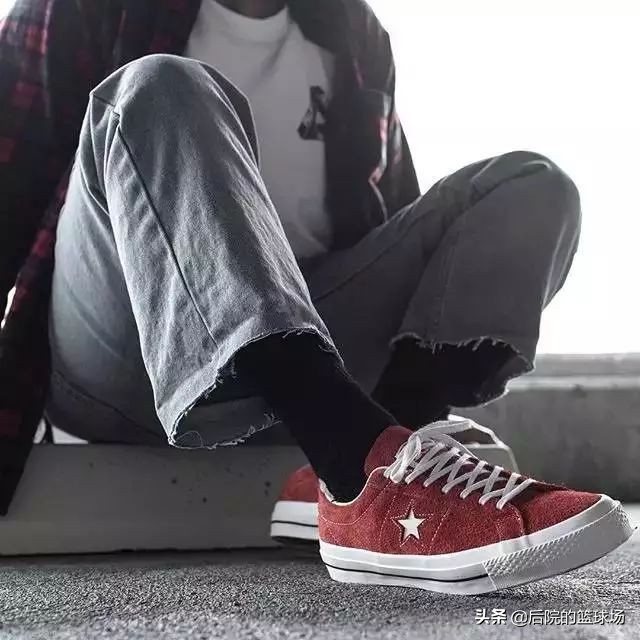 从一年卖7亿双，到沦落破产被耐克收购，匡威到底经历了什么