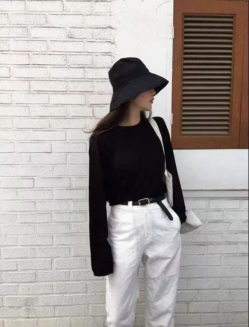 卫衣丑陋穿搭,卫衣太大了怎么穿才好看