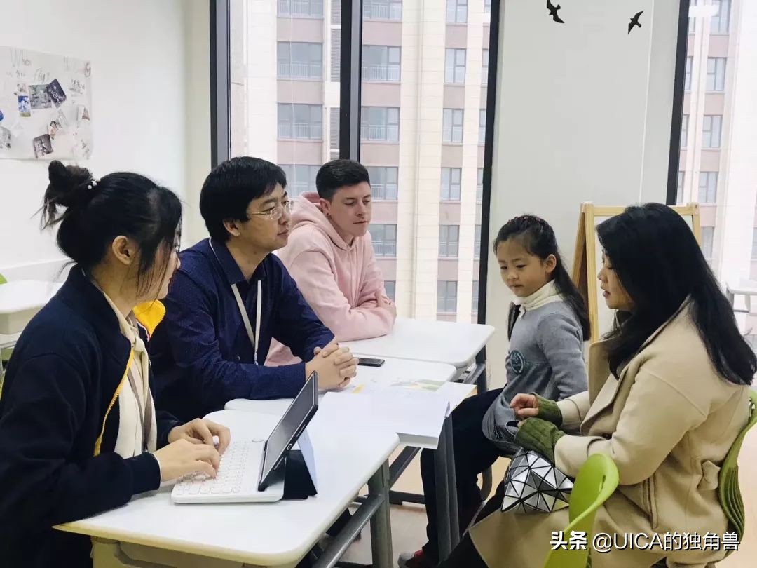 希望每一个孩子眼里都有光的成长,孩子在长大自己在成长