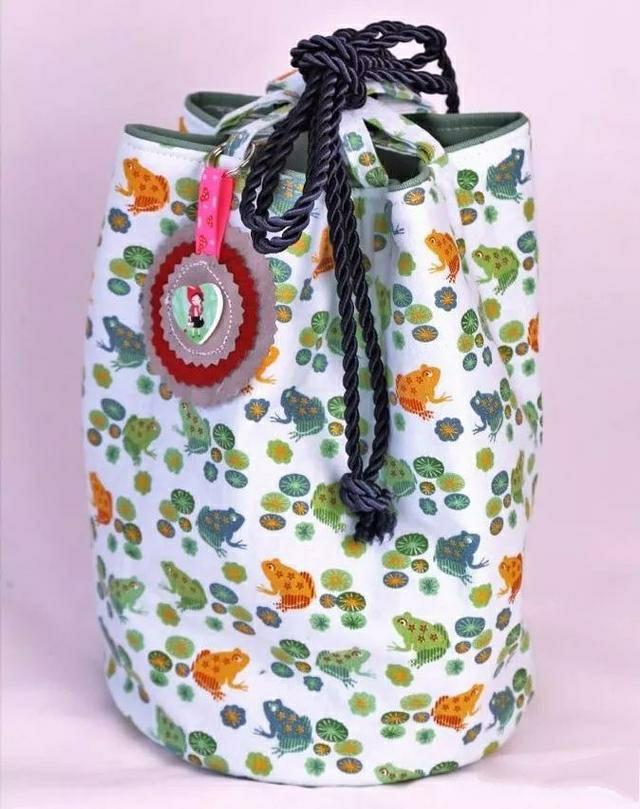 自己做布艺收纳包包,小布包收纳包怎么做