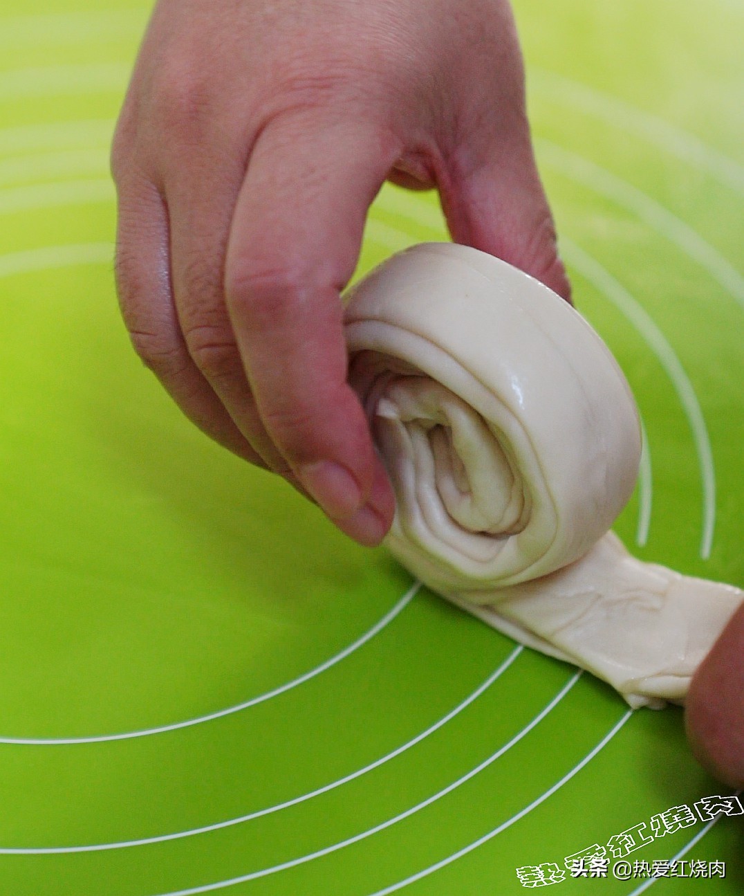 手抓饼详细教程一次就成功,手抓饼怎么做才不会散