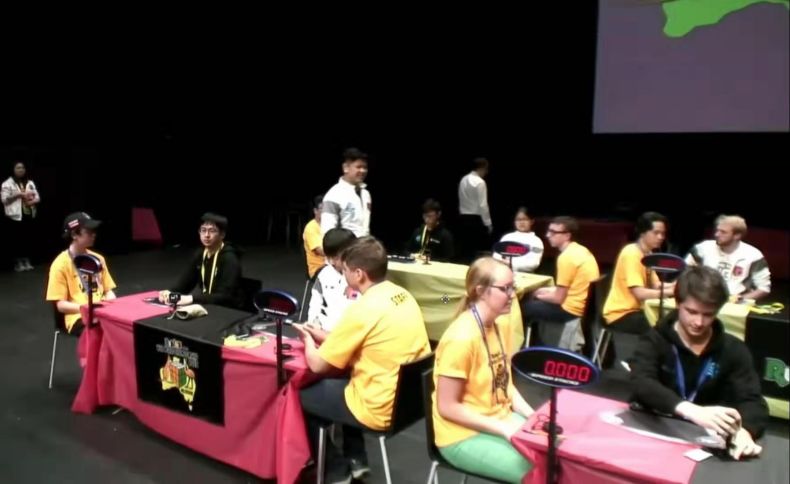 魔方怎么做到那么快,做好一面魔方后的教学视频