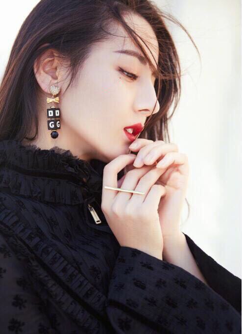 脸上有痣的女生都非常漂亮,脸上长痣的女人是什么性格