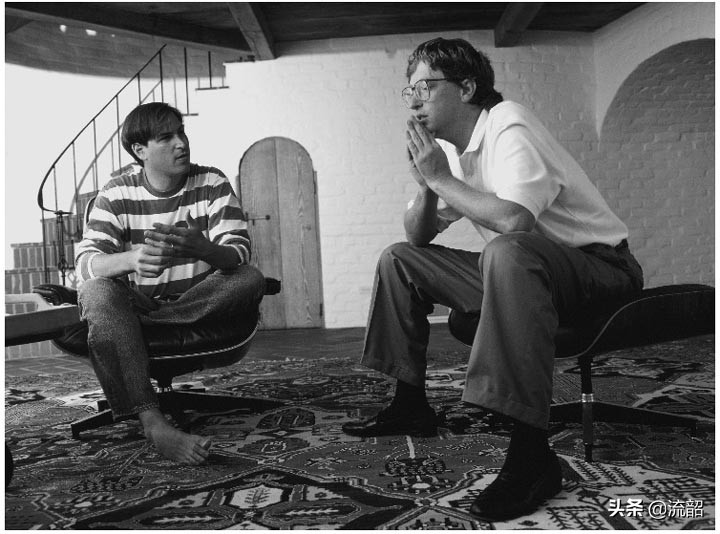 史蒂夫和乔布斯传奇,史蒂夫乔布斯自转