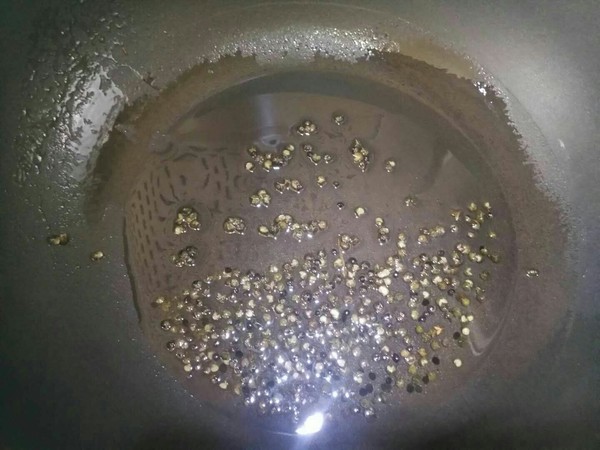 小龙虾怎么洗最快最干净不去虾头,如何快速洗小龙虾最干净的做法