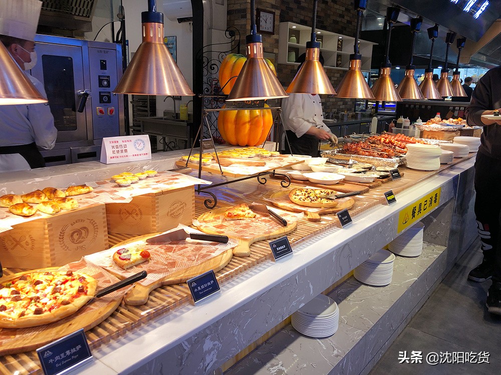 人山人海自助餐,人山人海自助烤肉甲鱼