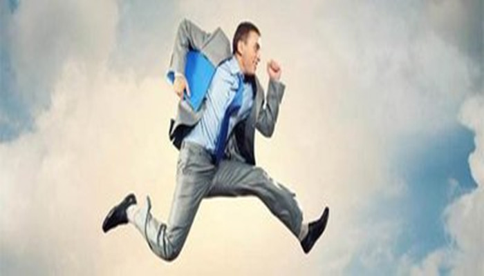 要不要帮老板多干活,要不要帮老板出点儿小钱儿