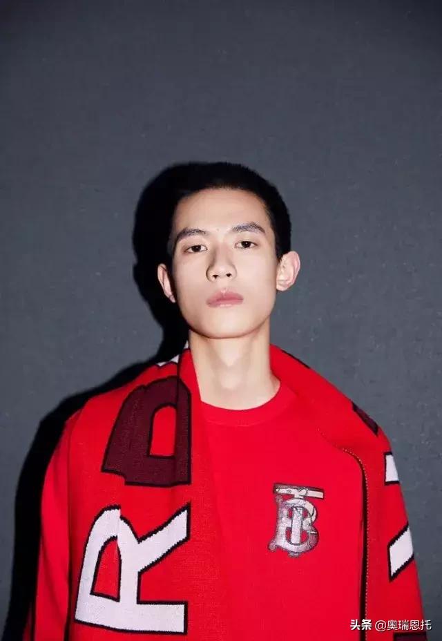 burberry深蓝色搭配 (burberry鼠年限定)