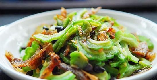 苦瓜炒肉好不好吃,苦瓜炒肉不焯水行吗