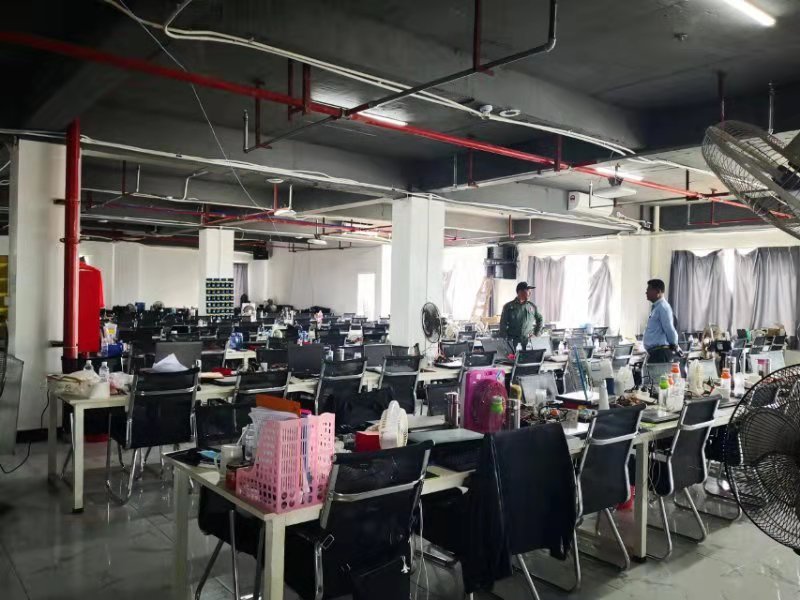 那些藏身海外的“杀猪盘”诈骗团伙:有人力资源公司专门招募员工,*子骗**每天至少骗6人