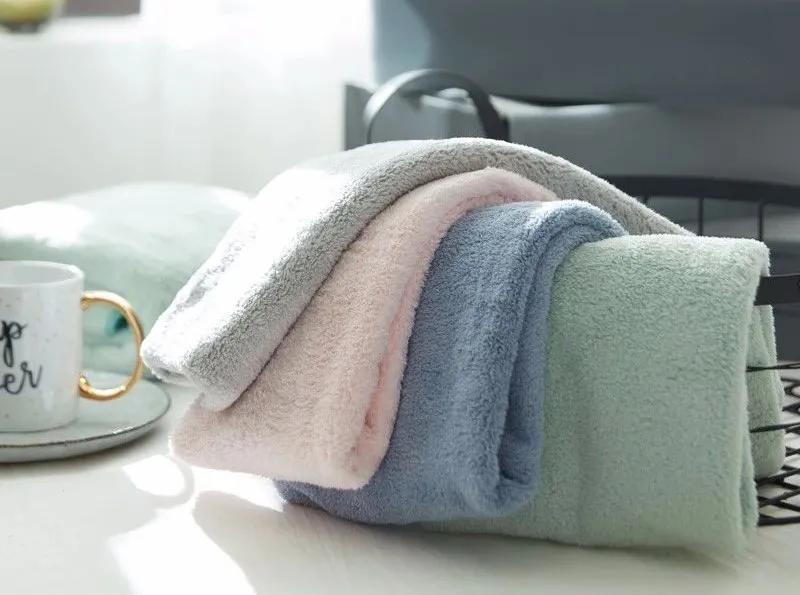 洗澡是直接换睡衣还是穿浴巾,洗完澡可直接穿毛绒睡衣吗