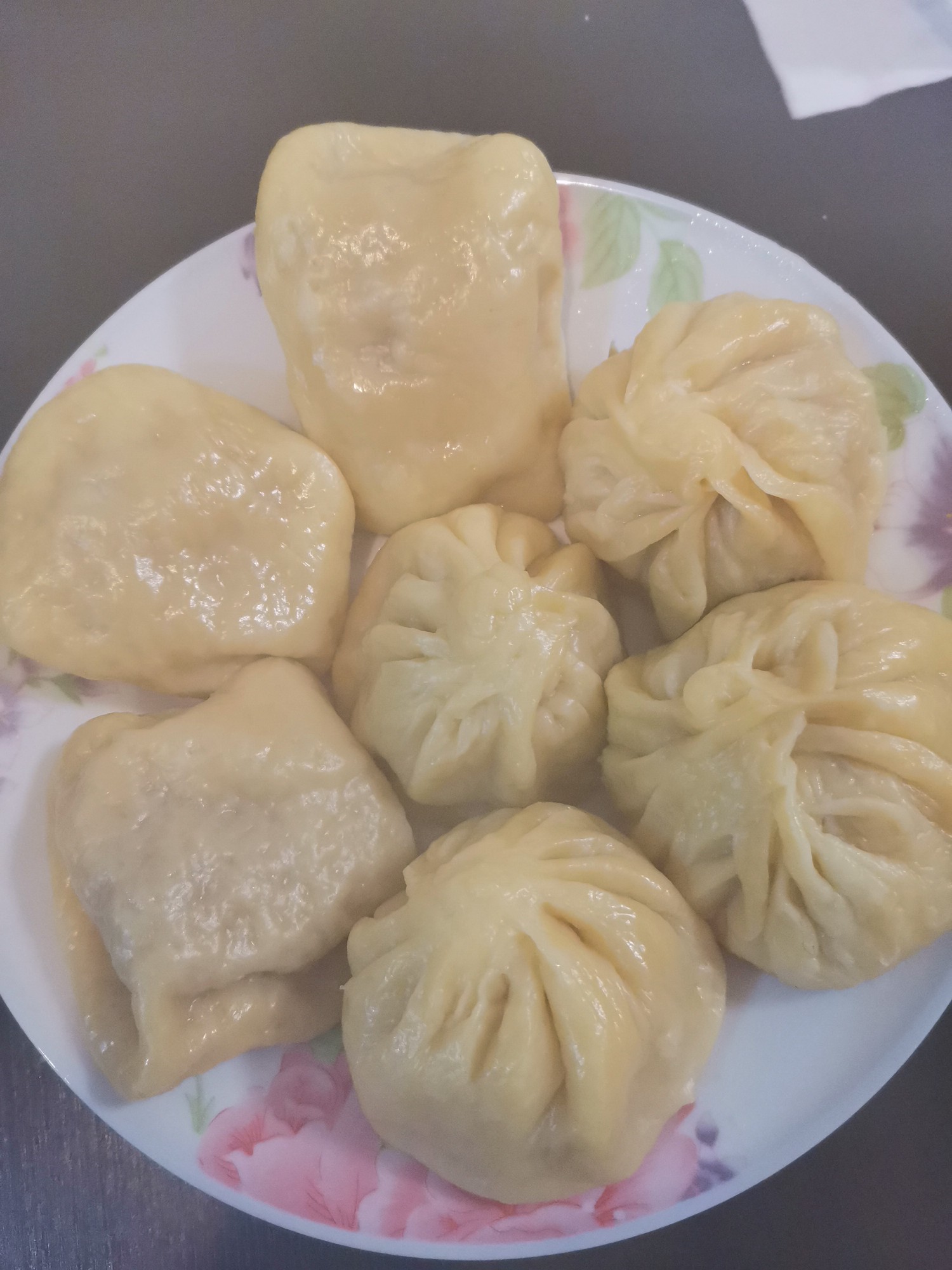 包子蒸回缩包子皮是苦的,包子蒸出来干瘪