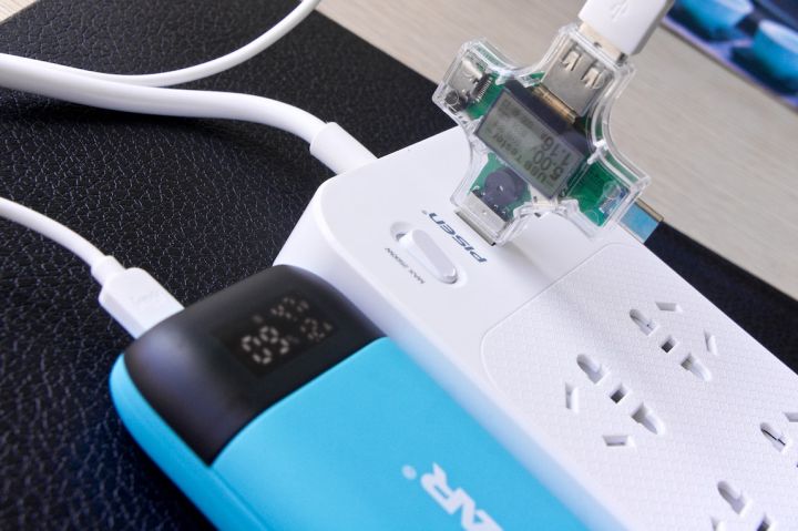 新型插座充电慢,插座不够用就用这款扩展插座