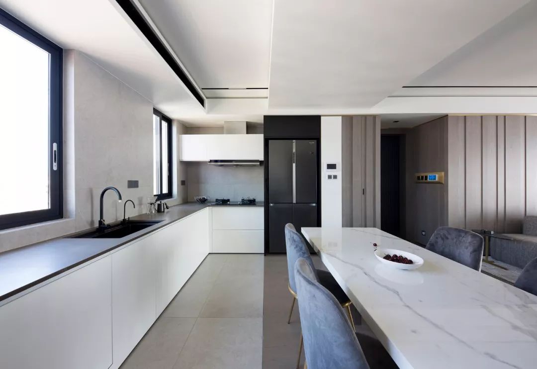 轻奢惬意舒展空间设计,141平新中式禅意设计