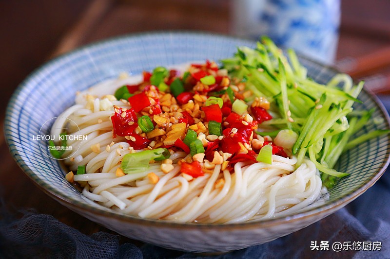 夏天必备清爽可口的凉面,好吃到停不下来的凉面超级赞