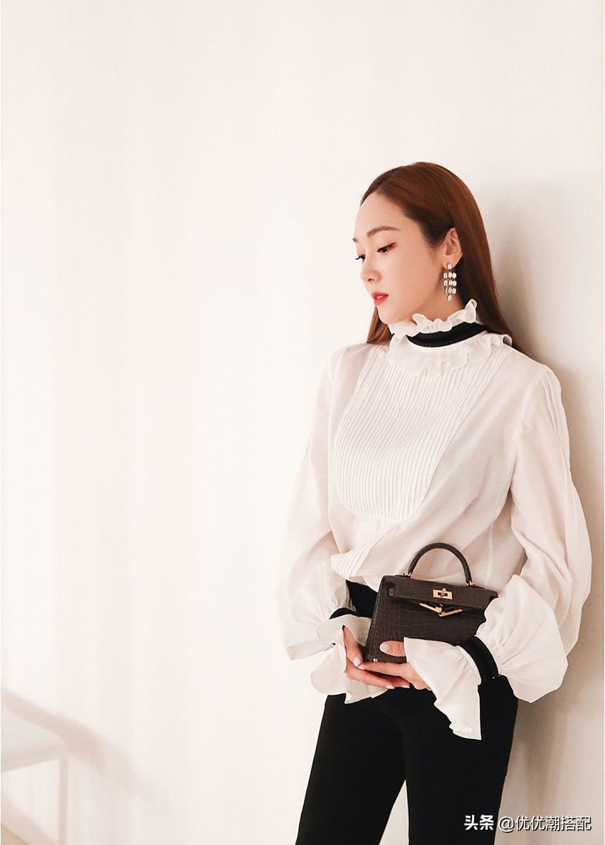 郑秀妍私服穿搭皮毛一体皮衣,郑秀妍最新穿搭