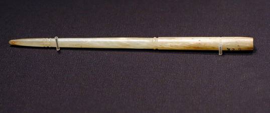 商代妇好墓出土调色器图片,商代妇好墓有弓形器吗