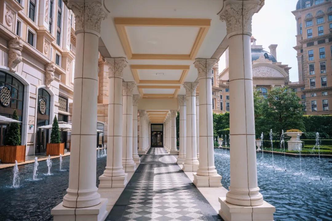 200元住总统套房,200块住酒店吃大餐