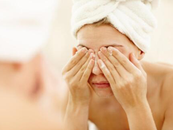 肌肤敏感该如何修复,肌肤发红敏感肌肤怎么改善