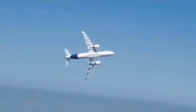 c919低速起飞试飞,c919飞机试飞翻滚