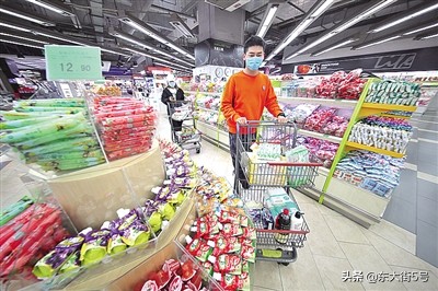 武汉解封:开窗放入大江来