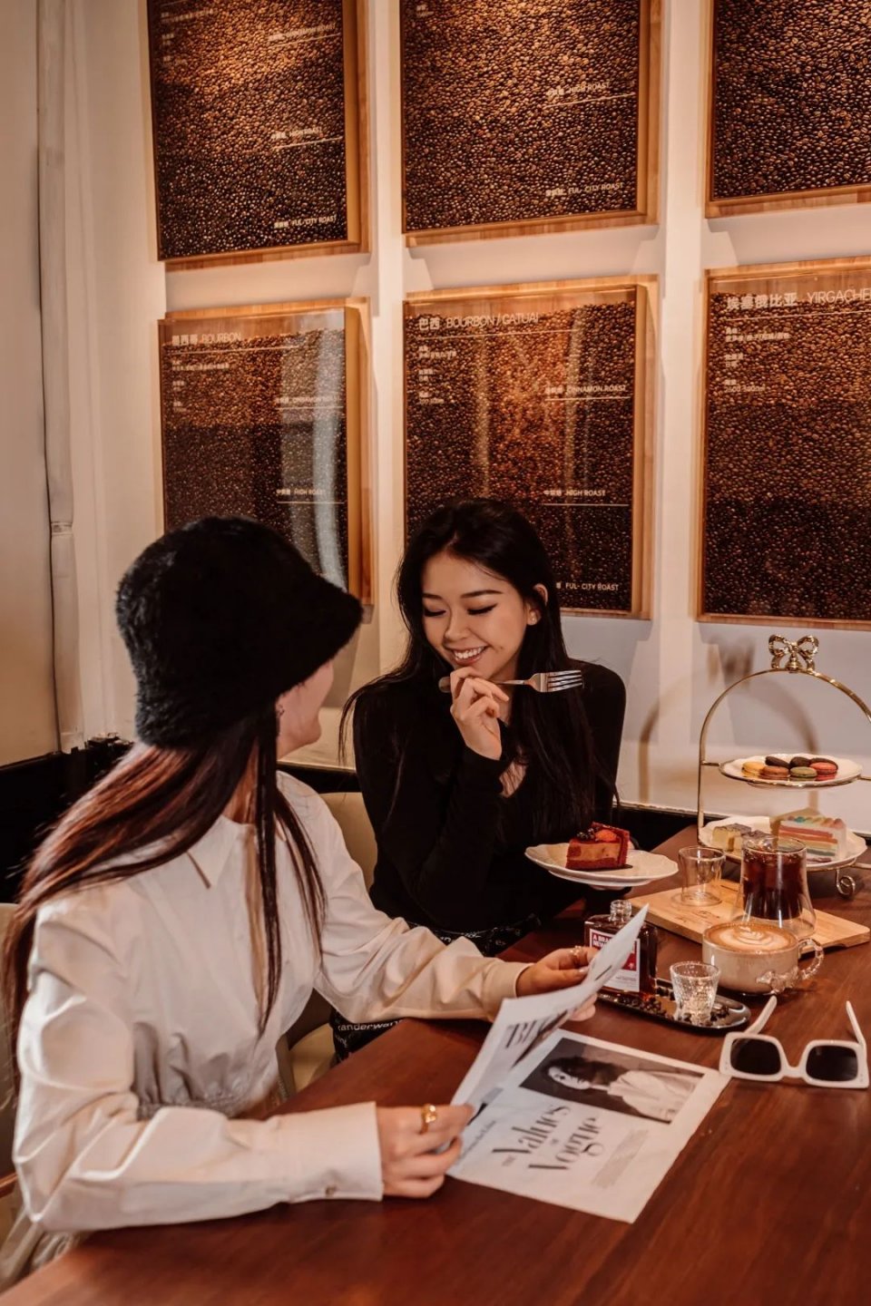 广州猫屎咖啡沙面1号店的咖啡师,沙面猫屎咖啡必打卡之地