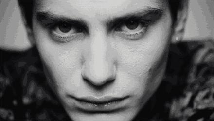 4个让你变美的脸部动作,教你4个变美动作