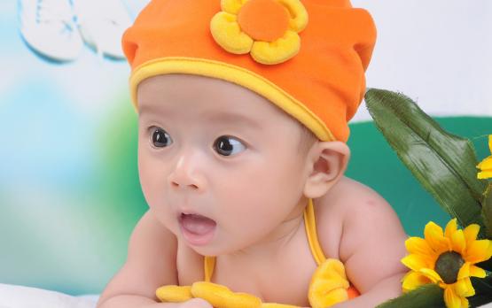 刚出生婴儿奶粉怎么选才是正确的,新出生婴儿奶粉要怎么选择