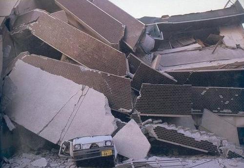 1999年，土耳其伊兹米特8·17地震，为何造成那么大伤亡？