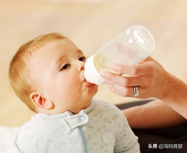 喂奶粉宝宝多久喝一次水,宝宝干吃奶粉多久才喝奶粉