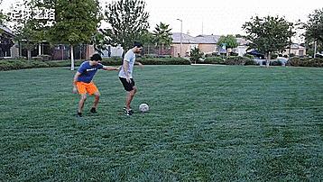 如何正确地进行1v1背身防守