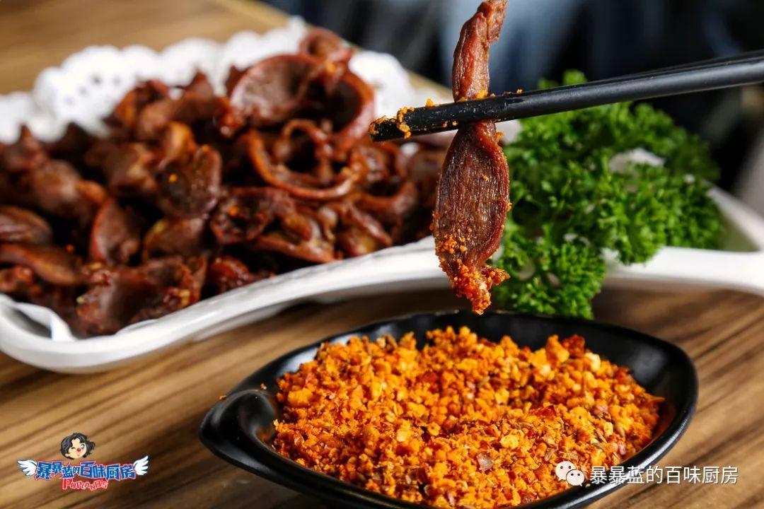 从烧烤地摊到清新小店，俩小伙用实际行动告诉你啥叫好吃的海鲜！