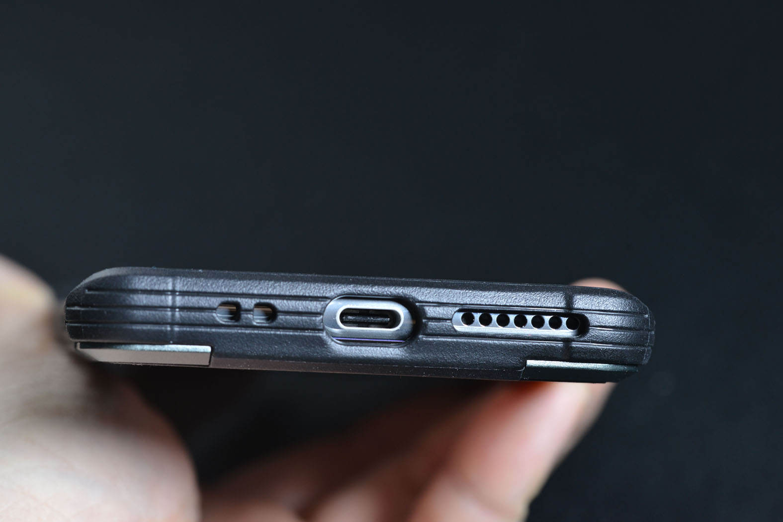 7000块的华为mate40pro,mate40pro蓝猩护甲防摔壳