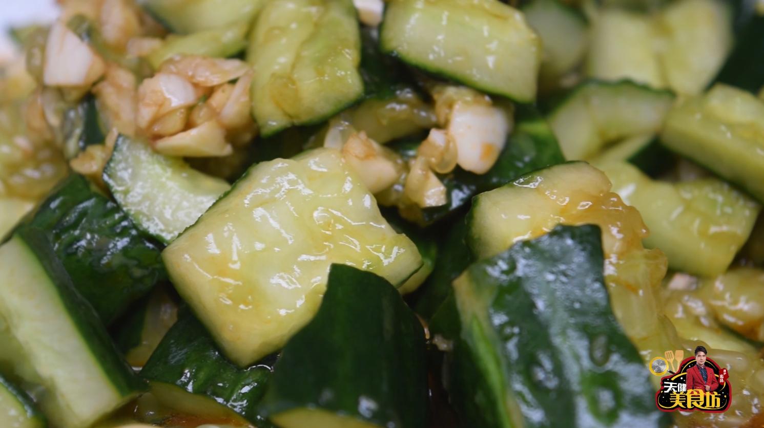 爱吃香菜的拍黄瓜,凉拌拍黄瓜最正宗的做法