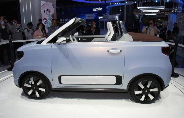 五菱七座宏光miniev敞篷,宏光mini敞篷4人座多少钱