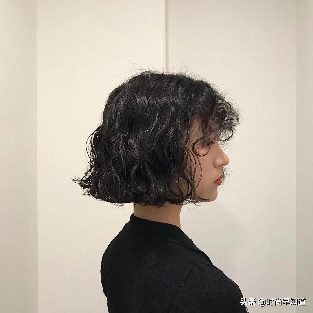 哪种烫发短发好看又不需打理,短发烫发要怎么打理比较好看