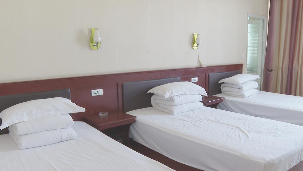 娓╁幙闅旂閰掑簵,娓╁幙婊ㄦ渤闅旂閰掑簵