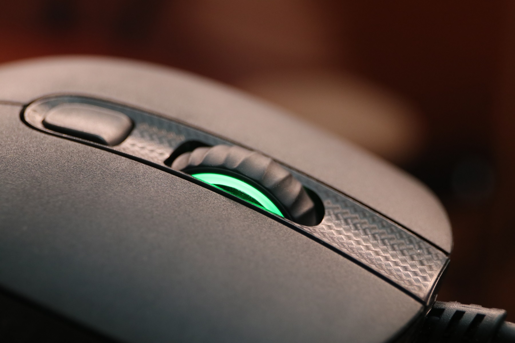 低价低延迟无线游戏鼠标推荐,不打孔轻量化鼠标推荐