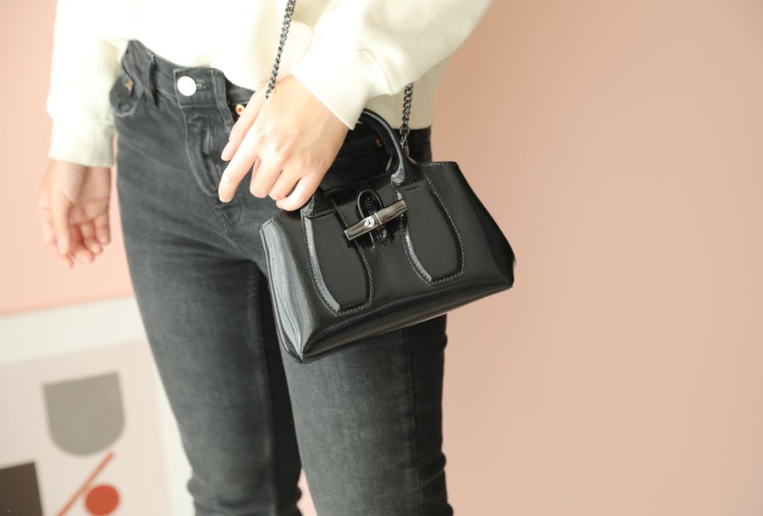 珑骧的包包怎么样好看吗,珑骧包包硬吗