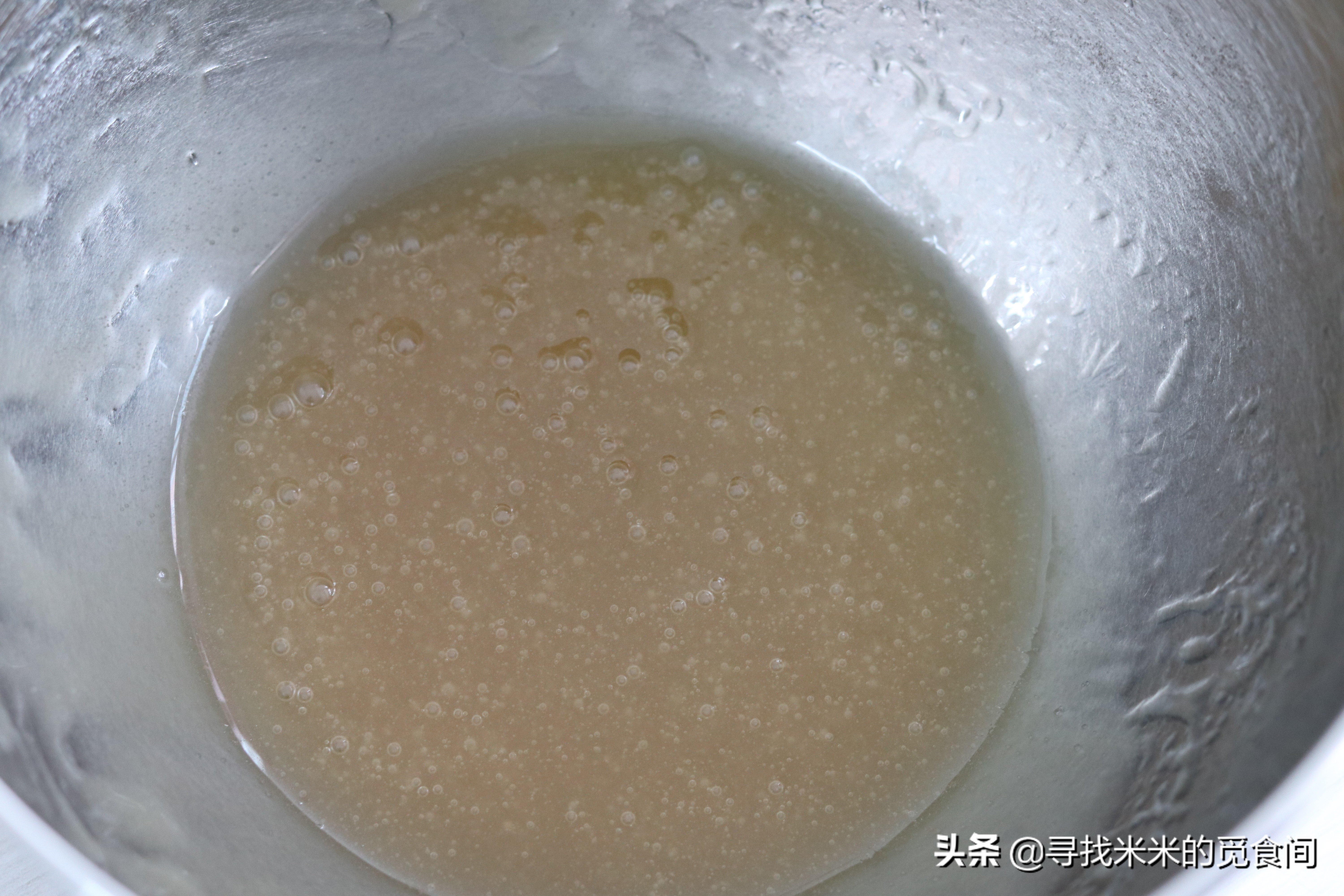 月饼不开裂的做法,如何不用模具做月饼好吃又简单