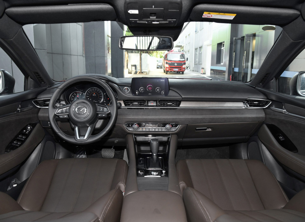 马自达阿特兹2.0l和2.5l怎么选择,天籁2.0l与阿特兹2.5l该怎么选