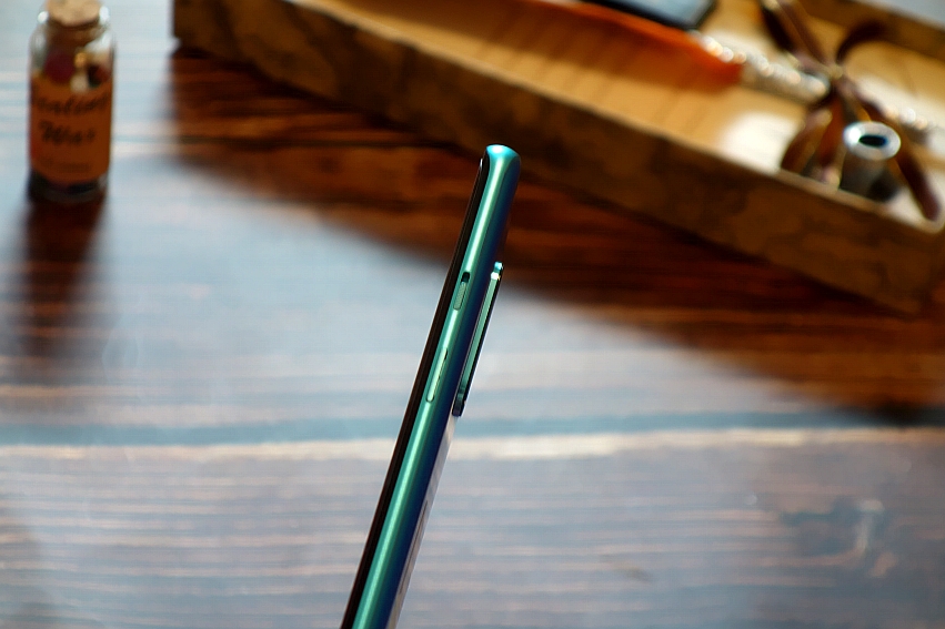 一加8手机到底值不值得入手？全方位实测体验，用事实说话