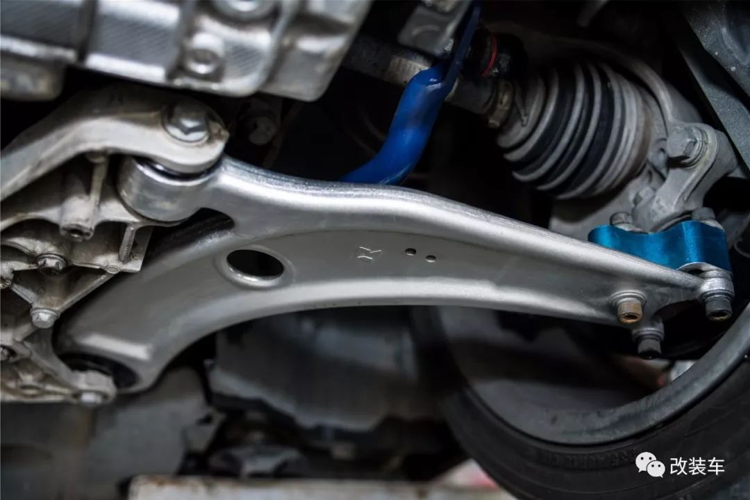 奥迪a3升级17款前杠,奥迪a335tfsi改装