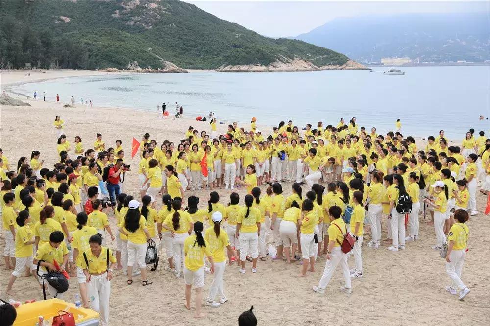 巨邦快乐集结号丨看见了,其中一艘游艇上,是我们的船长大舅哥