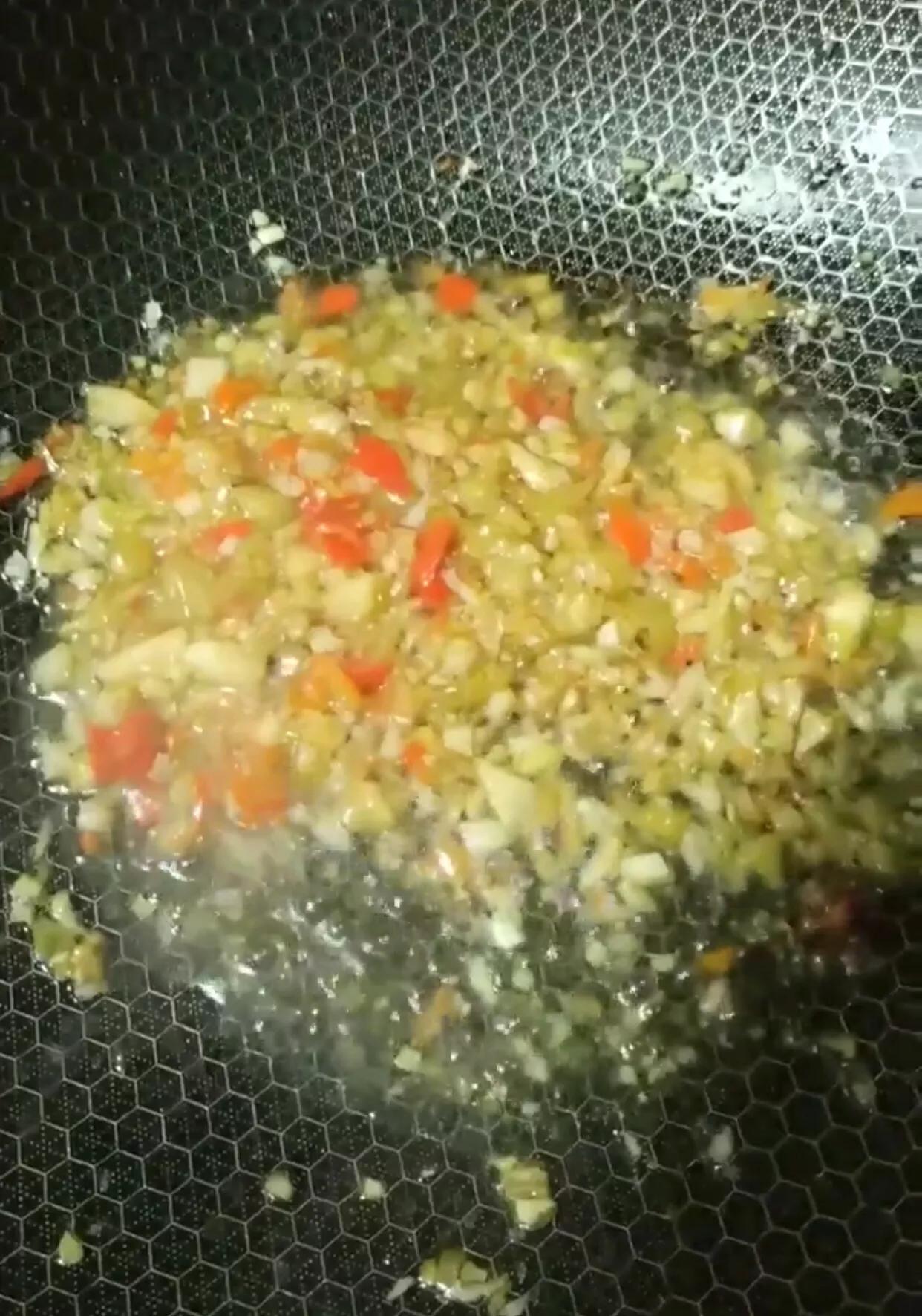 美食剁椒鱼的做法大全,做剁椒鱼剁椒酱直接用行不